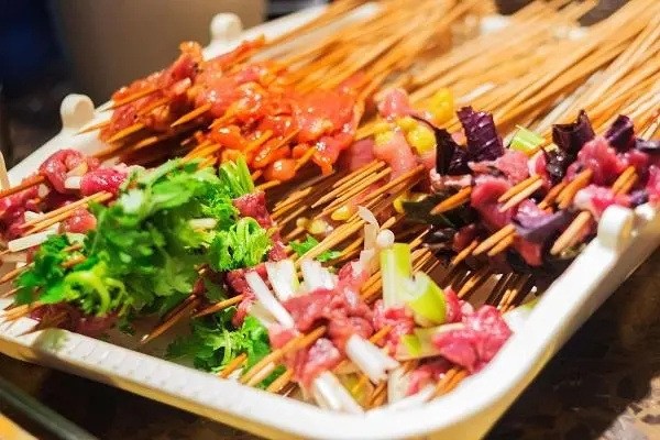 蜀牛串串香火锅加盟