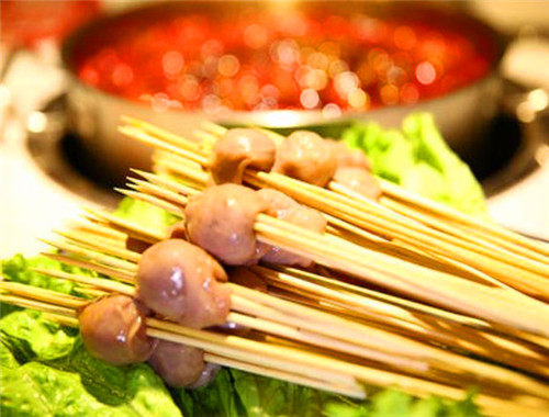 马子紧紧串串香加盟